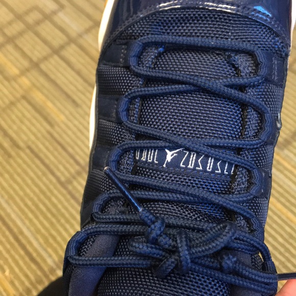 Jordan 11 Retro Low Midnight Navy (GS) - Picture 2 of 6